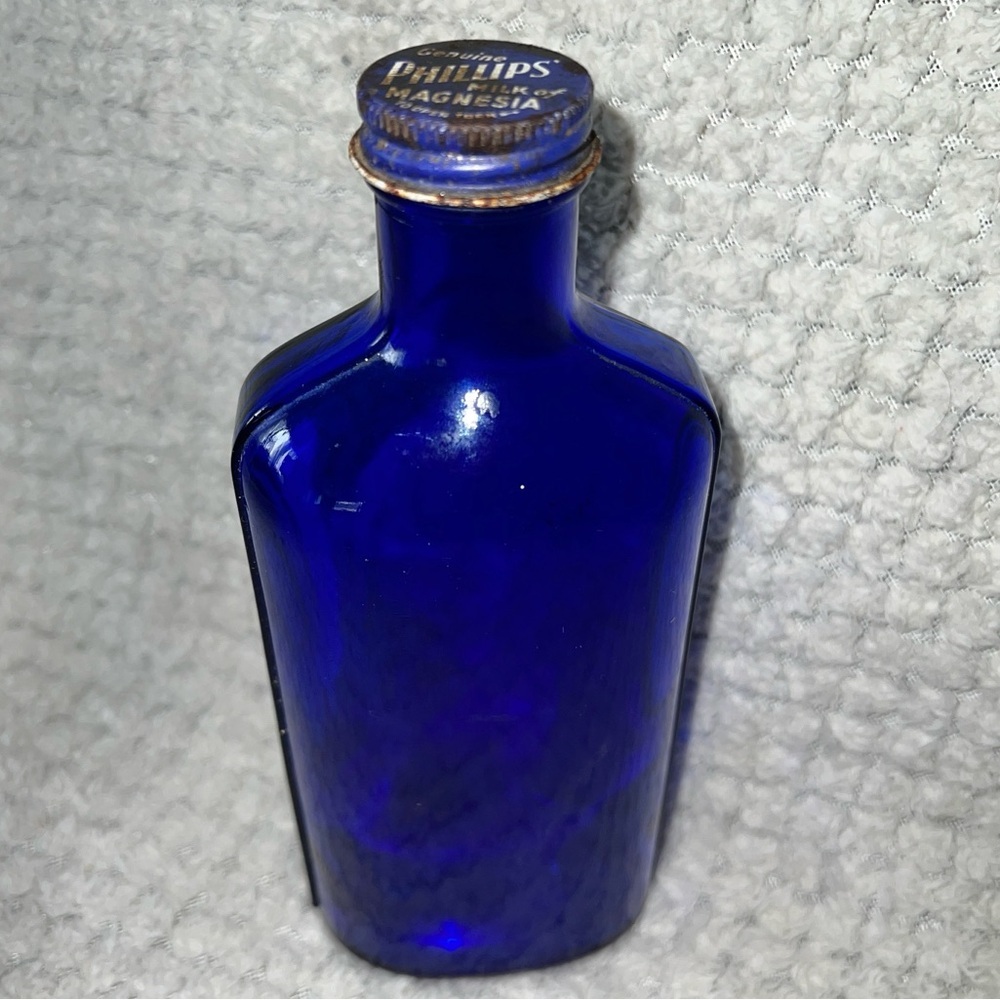 Large 1940’s Cobalt Blue Glass Phillips Milk of Magnesia 8” Apothecary Collect!!